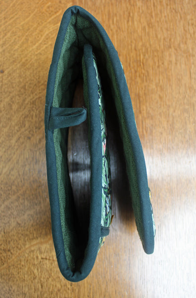 V & A Museum Leicester Double Oven Glove - Organic Cotton