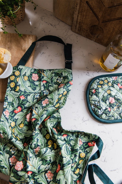 V & A Museum Leicester Organic Cotton Adjustable Apron