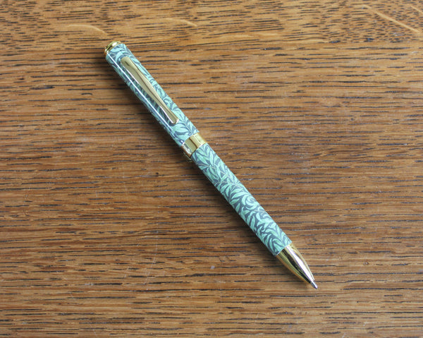 William Morris Willow Bough Stationery Set: Pen, 12 Notecards, Magnetic Shopping List