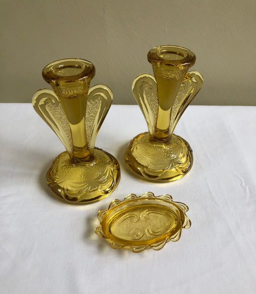 Vintage Art Deco Pressed Amber Glass Dressing Table Set: 7 Pieces