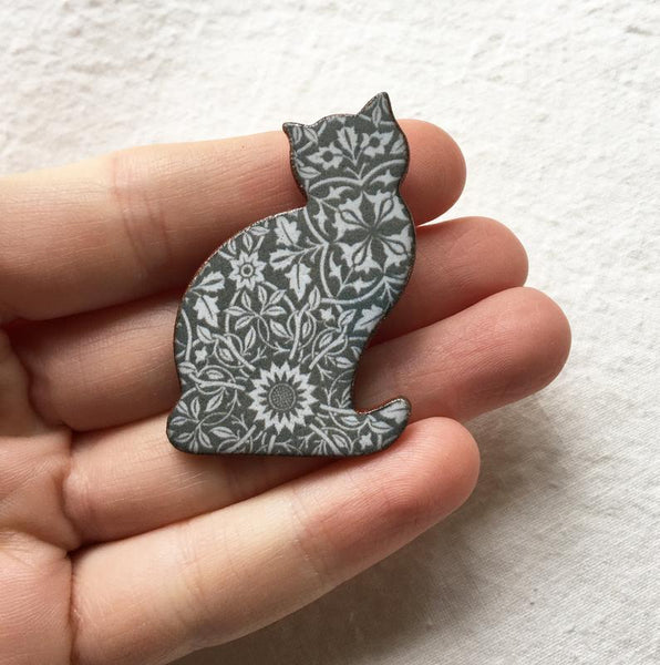 Stockwell Ceramics William Morris Cat Brooch